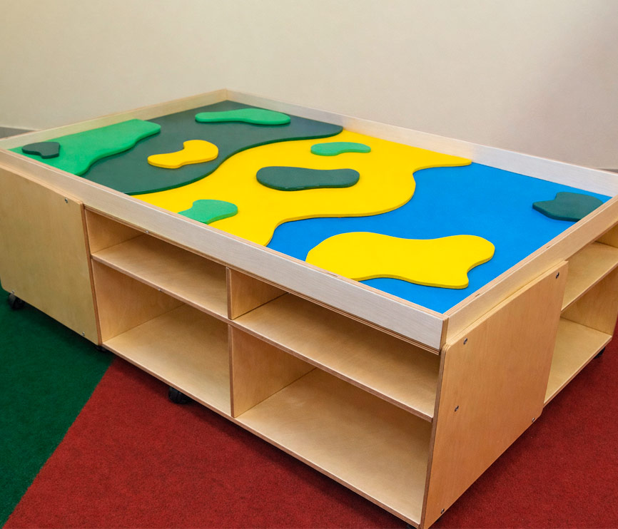 Игровой мобильный стол с комплектом развивающих пособий "Ландшафт" НЛ146