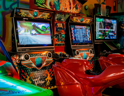 Детские игровые автоматы для игровой зоны: что важно учитывать и какие модели подойдут лучше всего