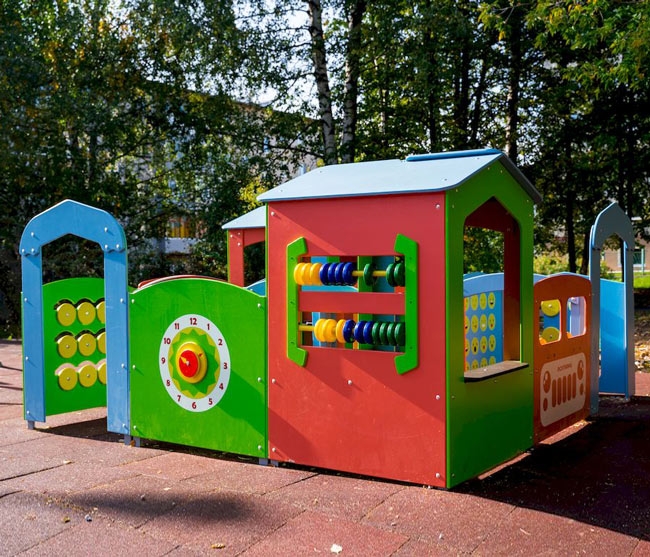 Игровой дворик-лабиринт для детской площадки 3*3м 464РА