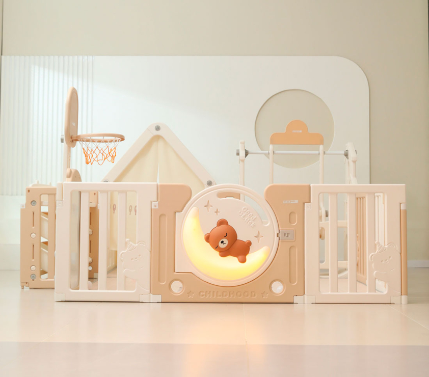 Манеж детский "Делюкс" с игровым домиком, баскетбольной стойкой, доской для рисования, качелями + место для хранения игрушек, размер 180 x 200 см, цвет бежевый UN-21