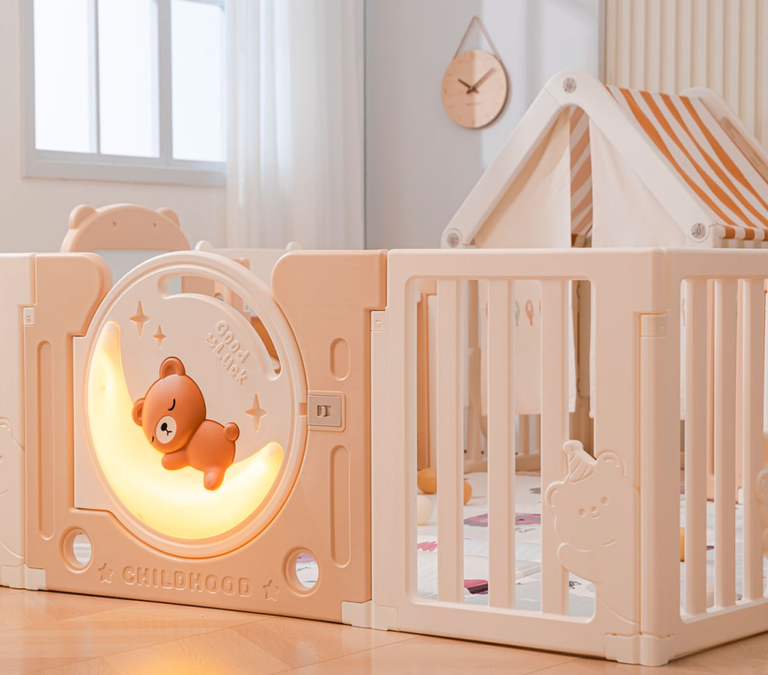 Манеж детский "Делюкс" с игровым домиком, баскетбольной стойкой, доской для рисования, качелями размер 180 x 200 см, цвет бежевый UN-22