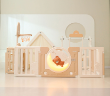 Манеж детский "Делюкс" с игровым домиком, баскетбольной стойкой, доской для рисования, качелями + место для хранения игрушек, размер 180 x 200 см, цвет бежевый UN-21